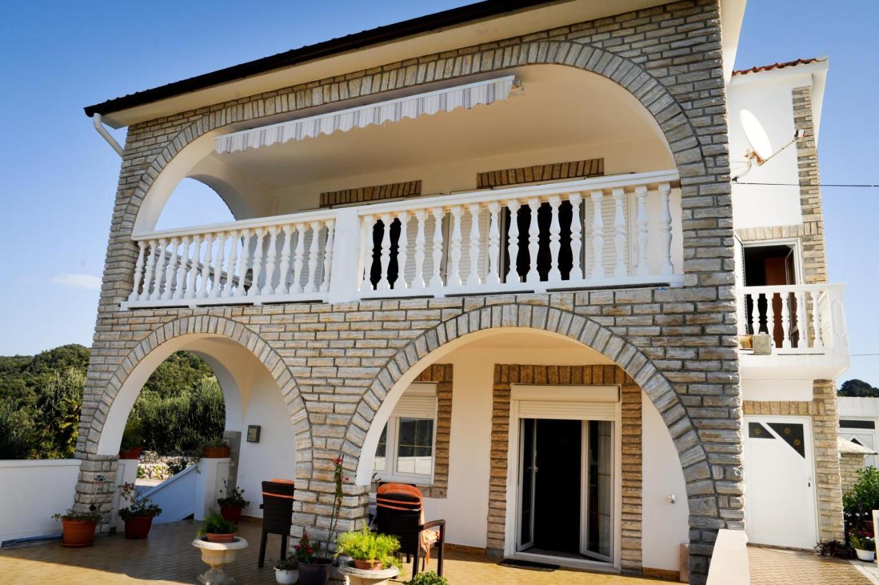Apartments With A Parking Space Kampor, Rab - 14998 Экстерьер фото